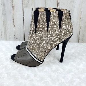 GX by Gwen Stefani Peep Toe Booties Size 8